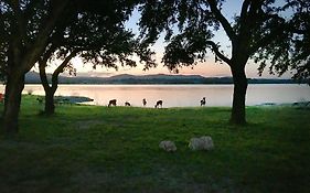 Medina Lake Camping Resort Cabin 7